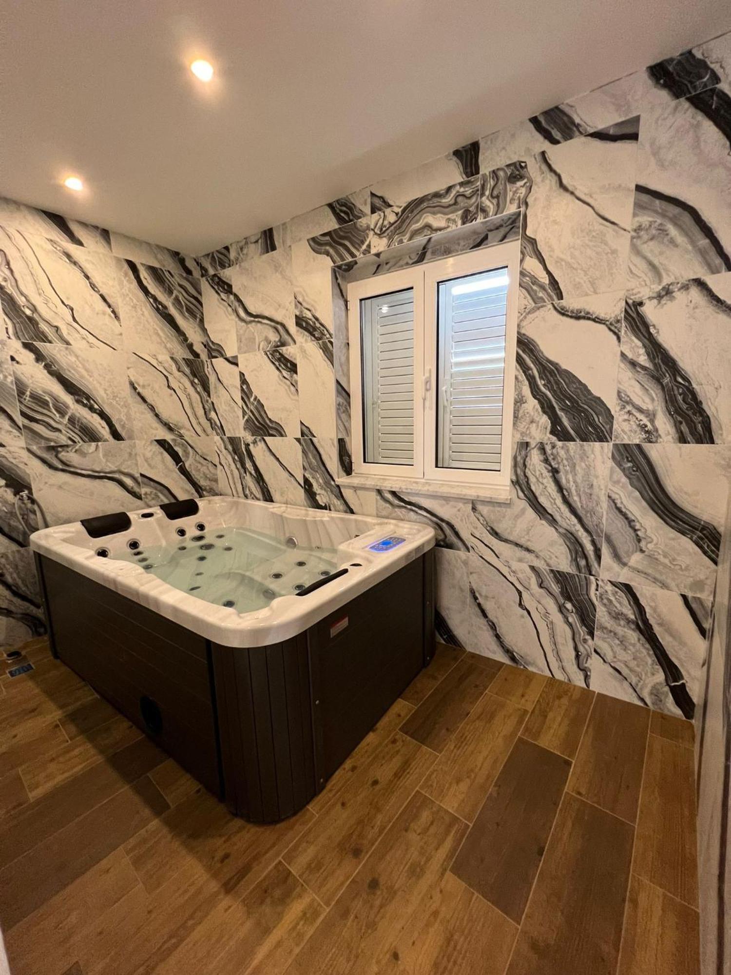 Centrum Apartment Makarska Bagian luar foto